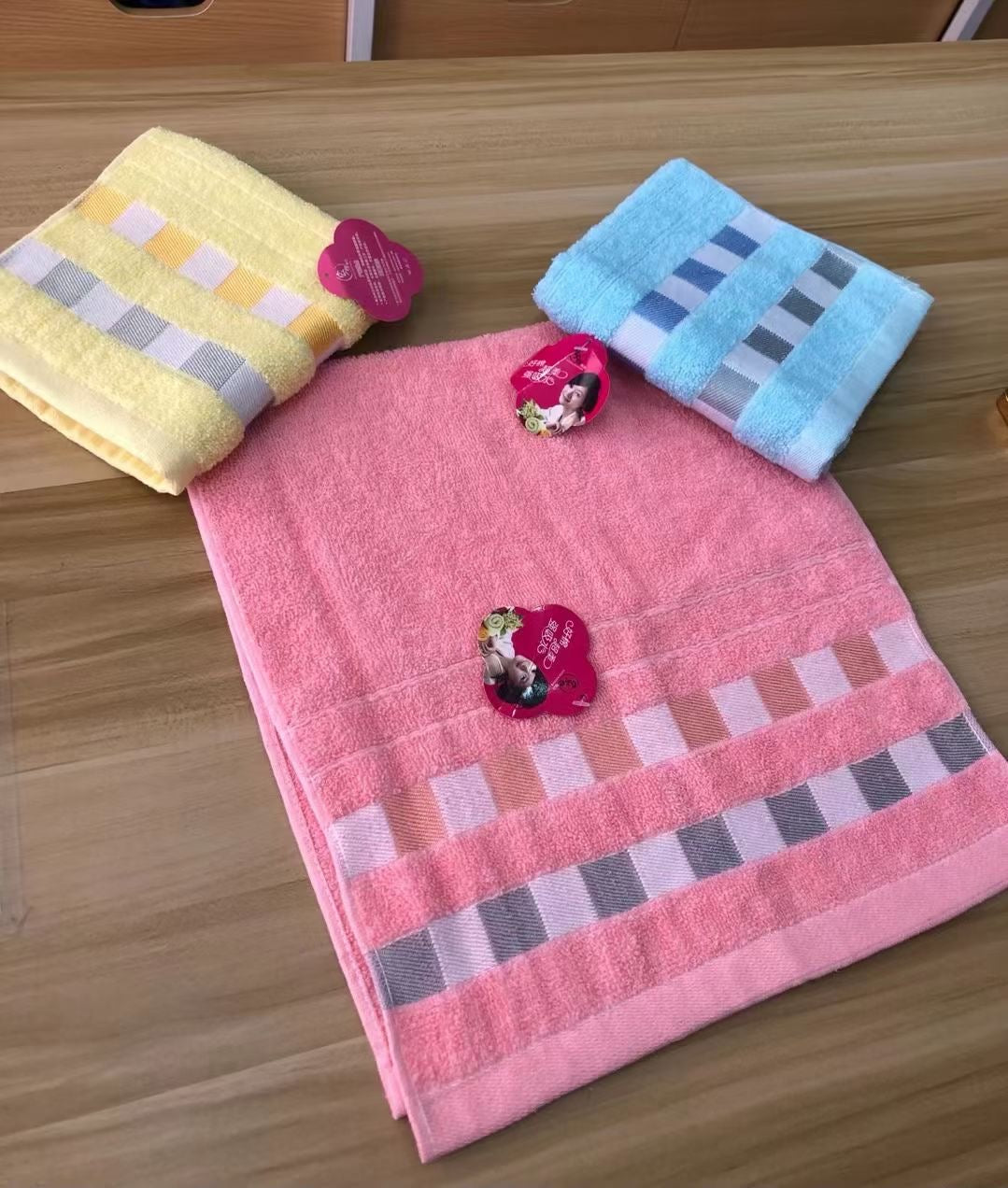 Assorted Face towels